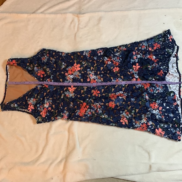 Michael Kors navy and peach lace dress - Picture 9 of 9